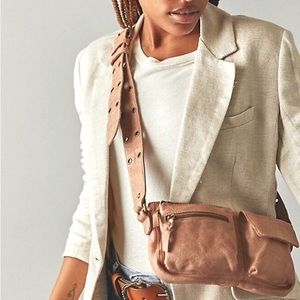 FREE PEOPLE WADE LEATHER SLING BAG